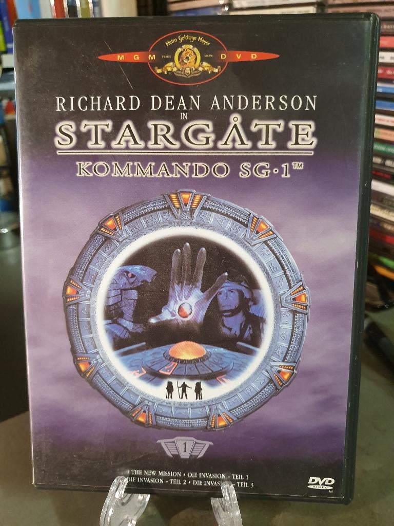 Stargate kommando sg 1 2DVD, Alle leeftijden, Ophalen, Zo goed als nieuw