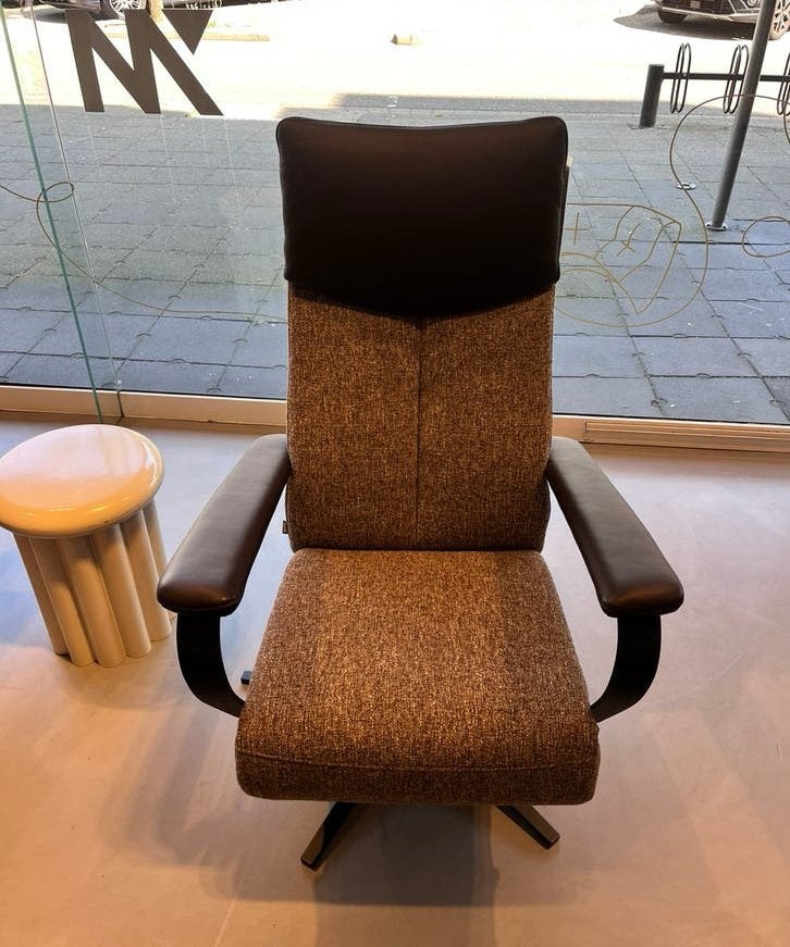 Montèl relaxfauteuil Dave - bruin, Ophalen, 75 tot 100 cm, Zo goed als nieuw, Stof