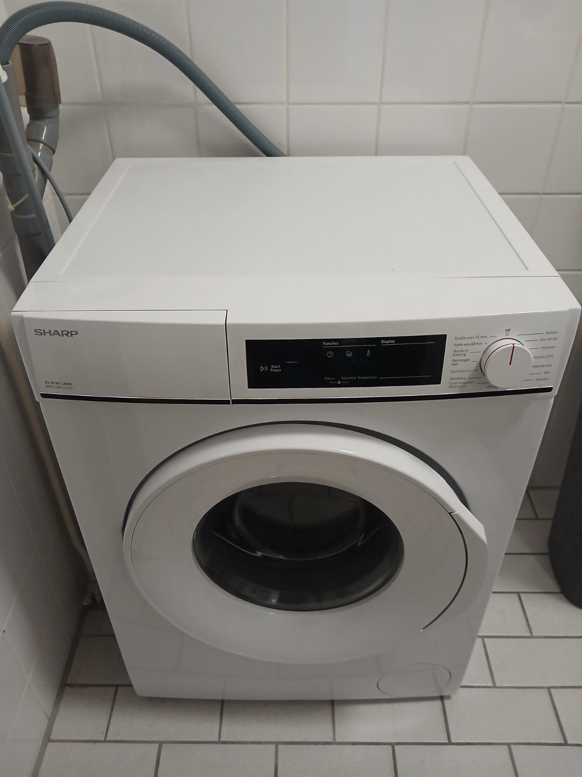 Sharp wasmachine, Witgoed en Apparatuur, Wasmachines, Ophalen of Verzenden, Zo goed als nieuw, 85 tot 90 cm, 1200 tot 1600 toeren