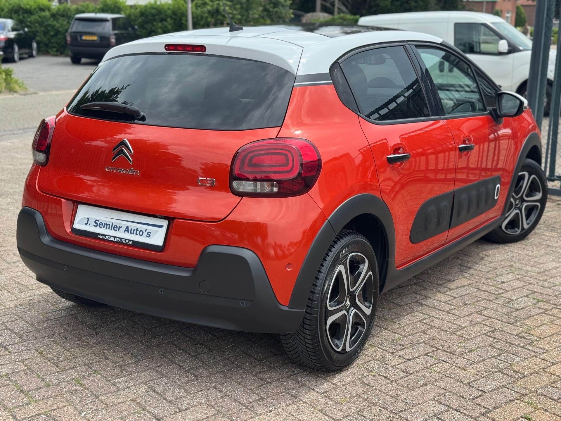 Citroen C3 1.2 PureTech S&S Shine AUTOMAAT NAVI PANORAMA DAK, Gebruikt, Origineel Nederlands, Bedrijf, 3 cilinders