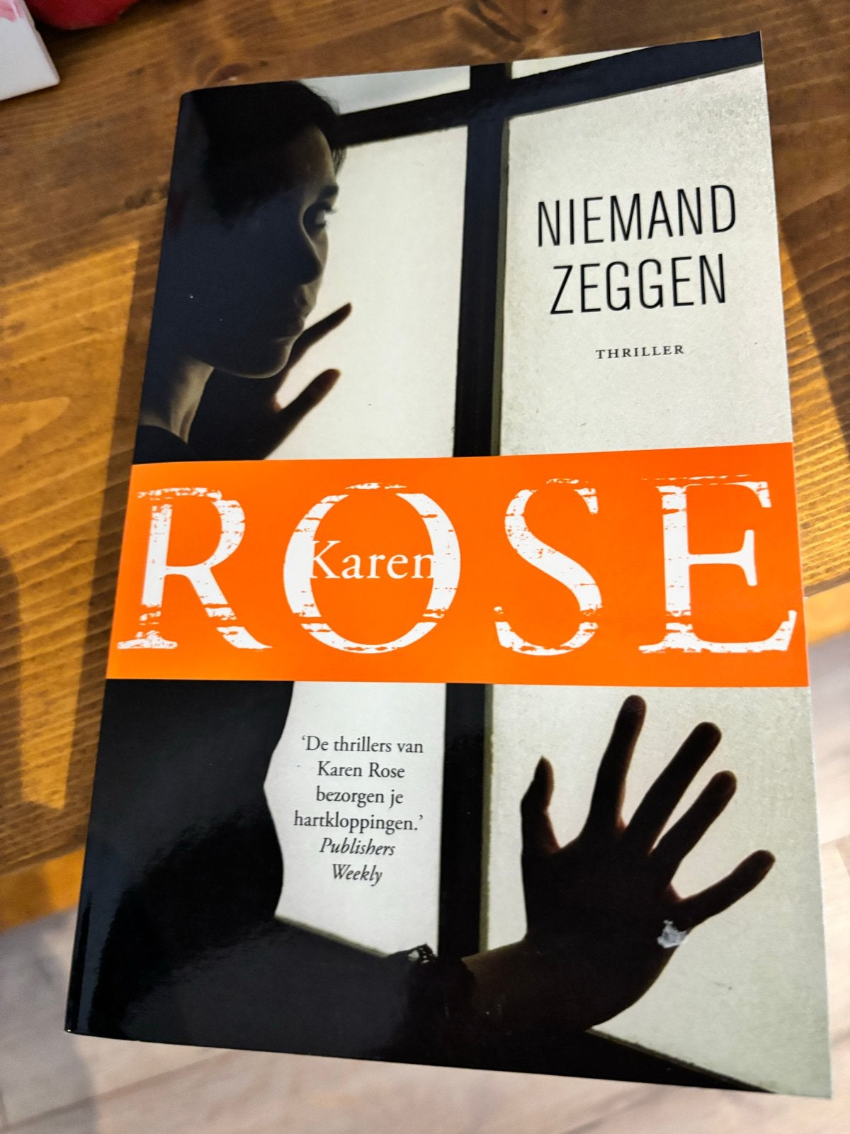 Diverse thrillers en romans - Karen Rose, Danielle Steel, et, Ophalen, Gelezen, Nederland