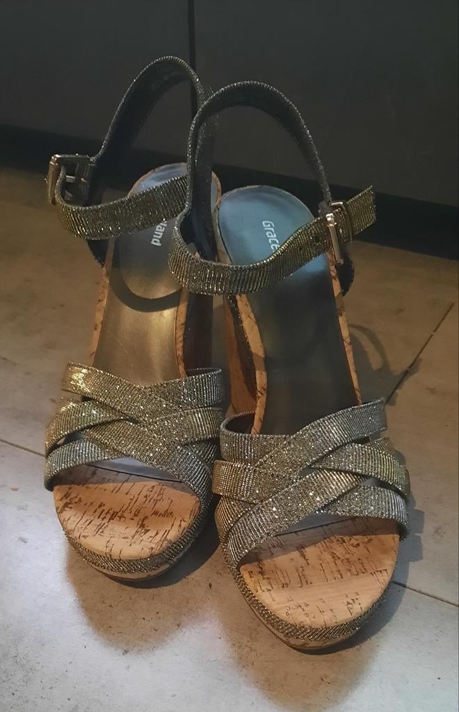 Zilveren sandalen plateau maat 39, Ophalen of Verzenden, Nieuw