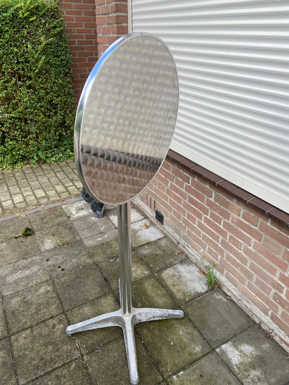 Gebruikte statafel met aluminium blad, Ophalen, Gebruikt