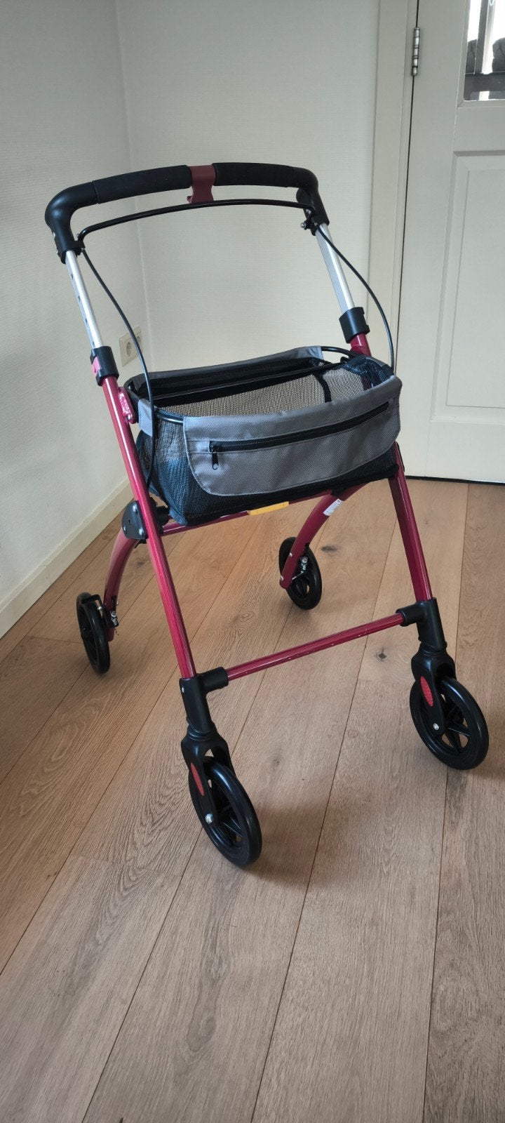 Compacte inklapbare rollator, Ophalen, Opvouwbaar, Zo goed als nieuw