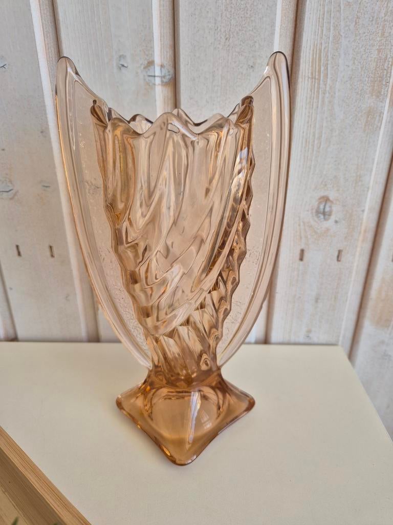 Elegante Art Deco Vaas van Roze Glas, Antiek en Kunst, Antiek | Vazen, Ophalen of Verzenden
