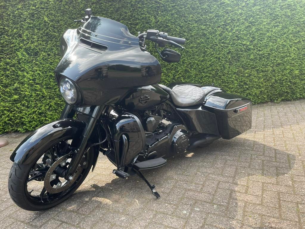 Harley Davidson 103 Street Glide Electra Streetglide Blackou, 1688 cc, 2 cilinders, Occasion, Motorrijbewijs A