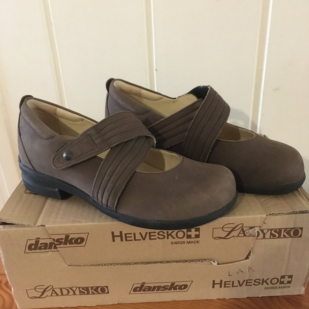 Elegante bruine suede leren pumps van Helvesko, maat 36, Pumps, Bruin, Verzenden, Helvesko