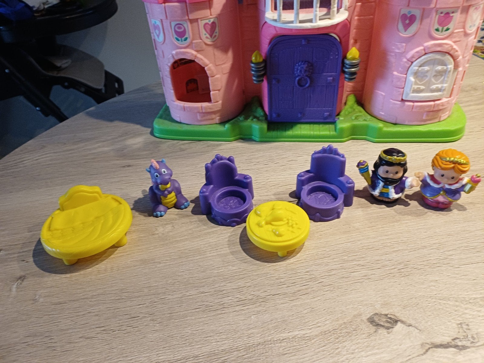 Little People kasteel met accessoires, Ophalen of Verzenden, Zo goed als nieuw, Speelset