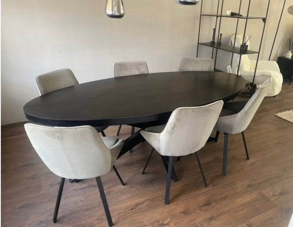 Ovale, zwarte eettafel met kruispoot 210x100 cm, Huis en Inrichting, Tafels | Eettafels, 100 tot 150 cm, 200 cm of meer, Zo goed als nieuw