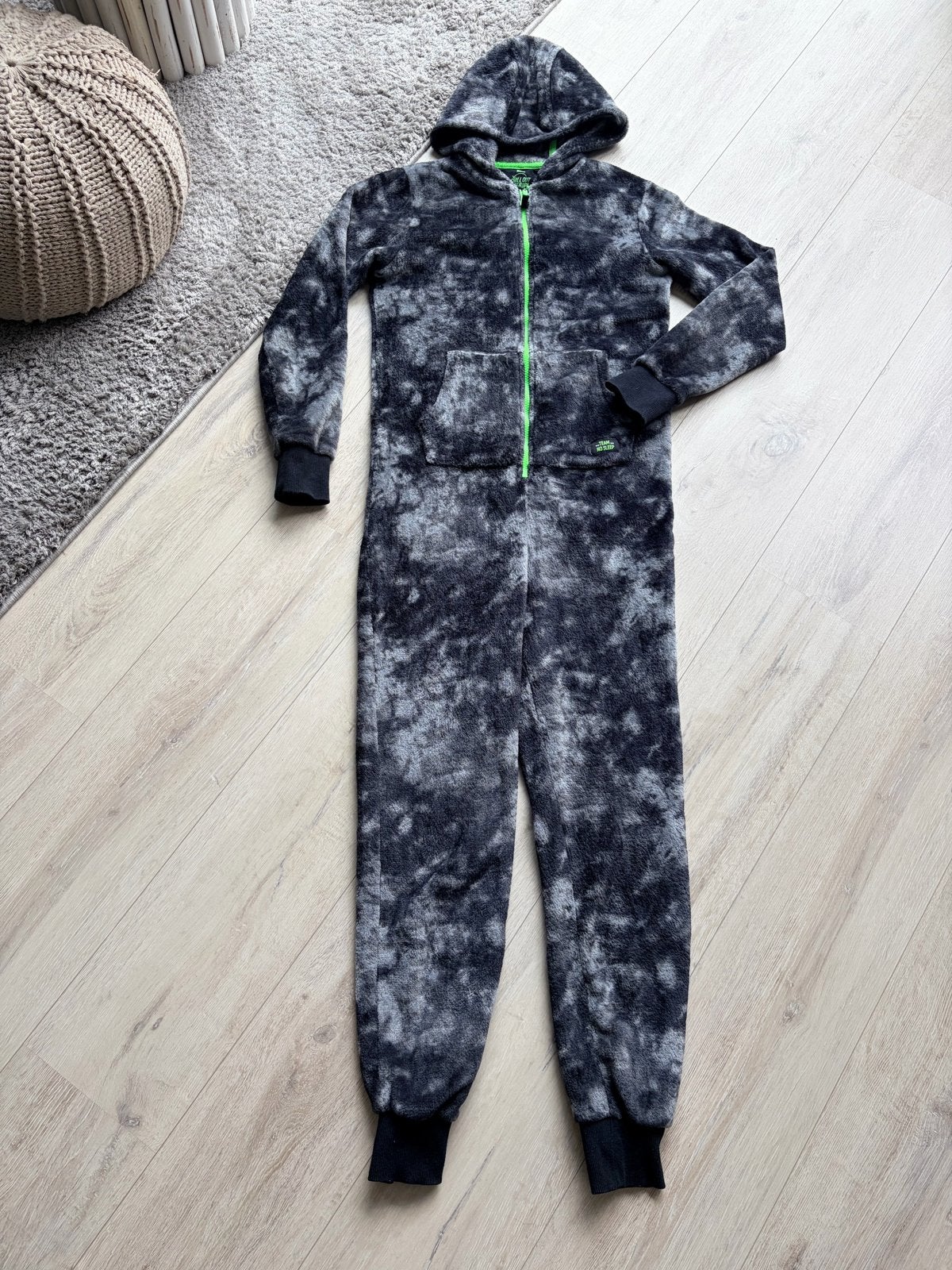 Onesie We Fashion, Kinderen en Baby's, Kinderkleding | Maat 158, Ophalen of Verzenden, Zo goed als nieuw, Jongen