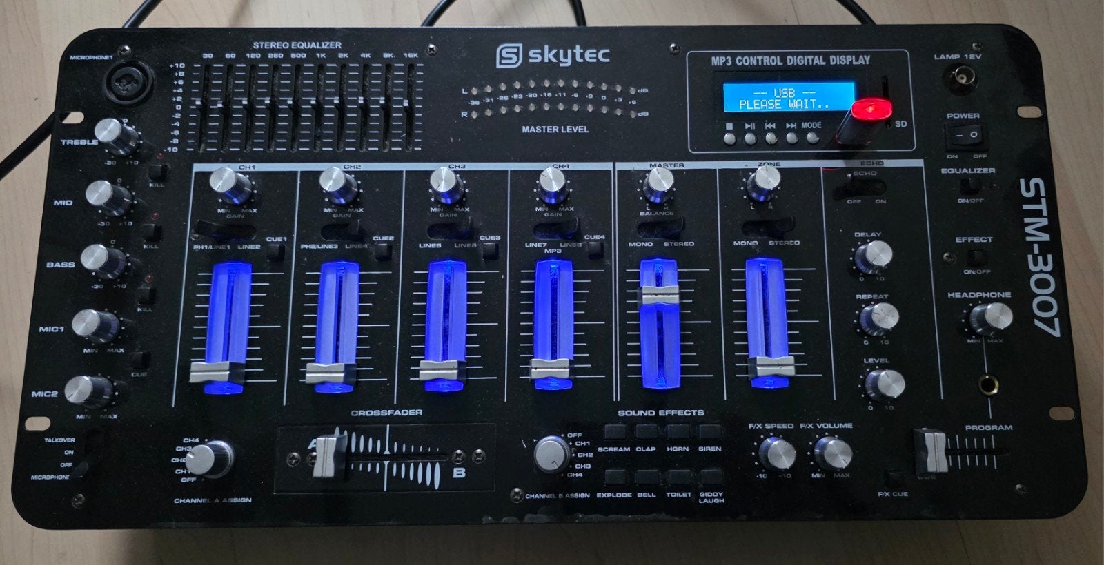 Skytec STM-3007 DJ Mixer met USB/MP3, Muziek en Instrumenten, Ophalen, Gebruikt, Dj-set, Overige merken