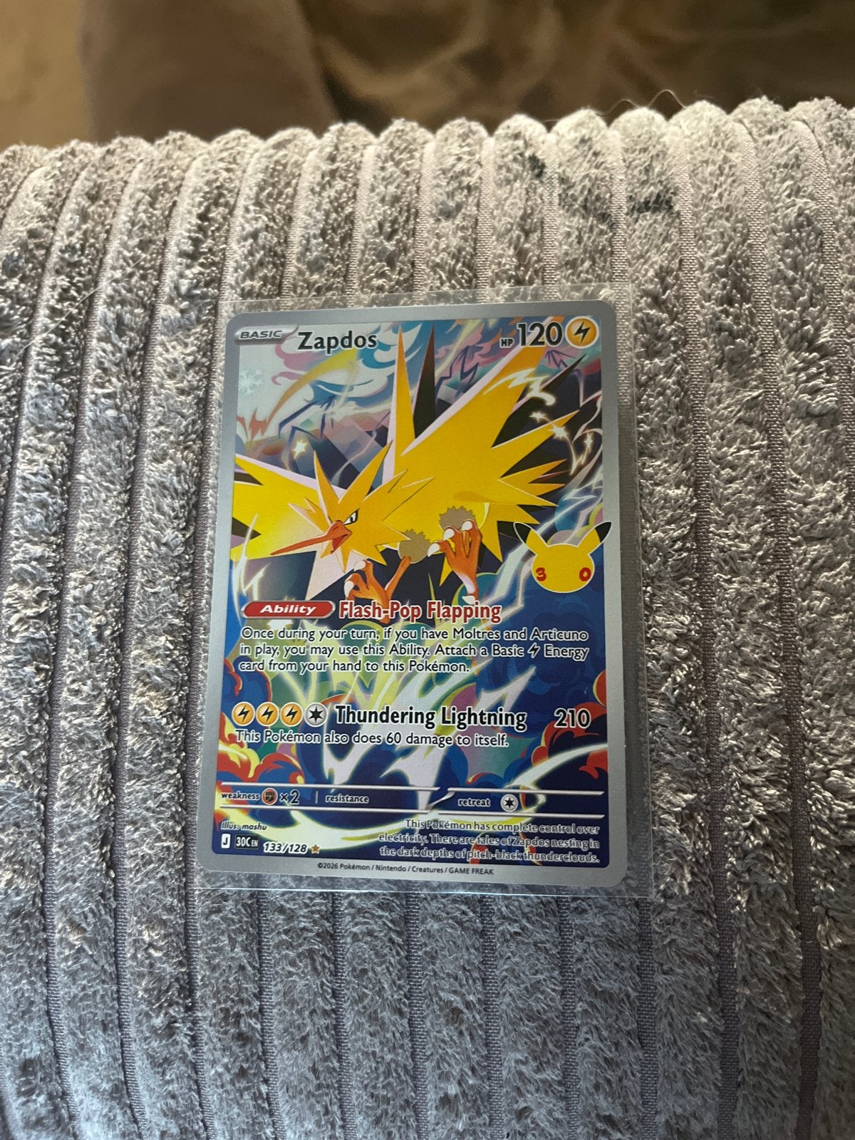 Pokémon Kaart Zapdos Celebrations Full Art, Ophalen of Verzenden, Zo goed als nieuw, Losse kaart