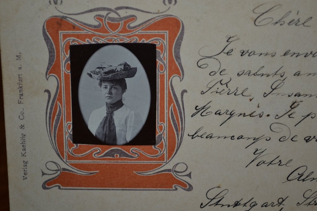 frankrijk 1904 art nouveau art  deco foto vrouw, Verzamelen, Ophalen of Verzenden, Voor 1920, Gelopen, Sterren en Beroemdheden