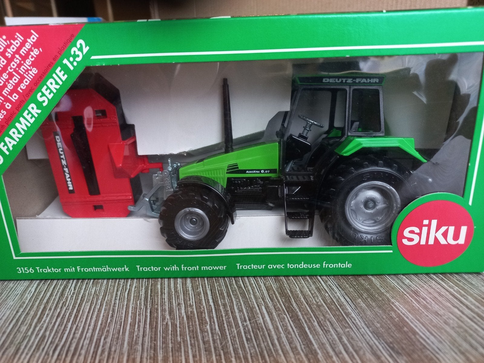 Deutz-Fahr AgroXtra 605 TT Met Frontmaaier Siku, Ophalen of Verzenden, Nieuw, Tractor of Landbouw, SIKU