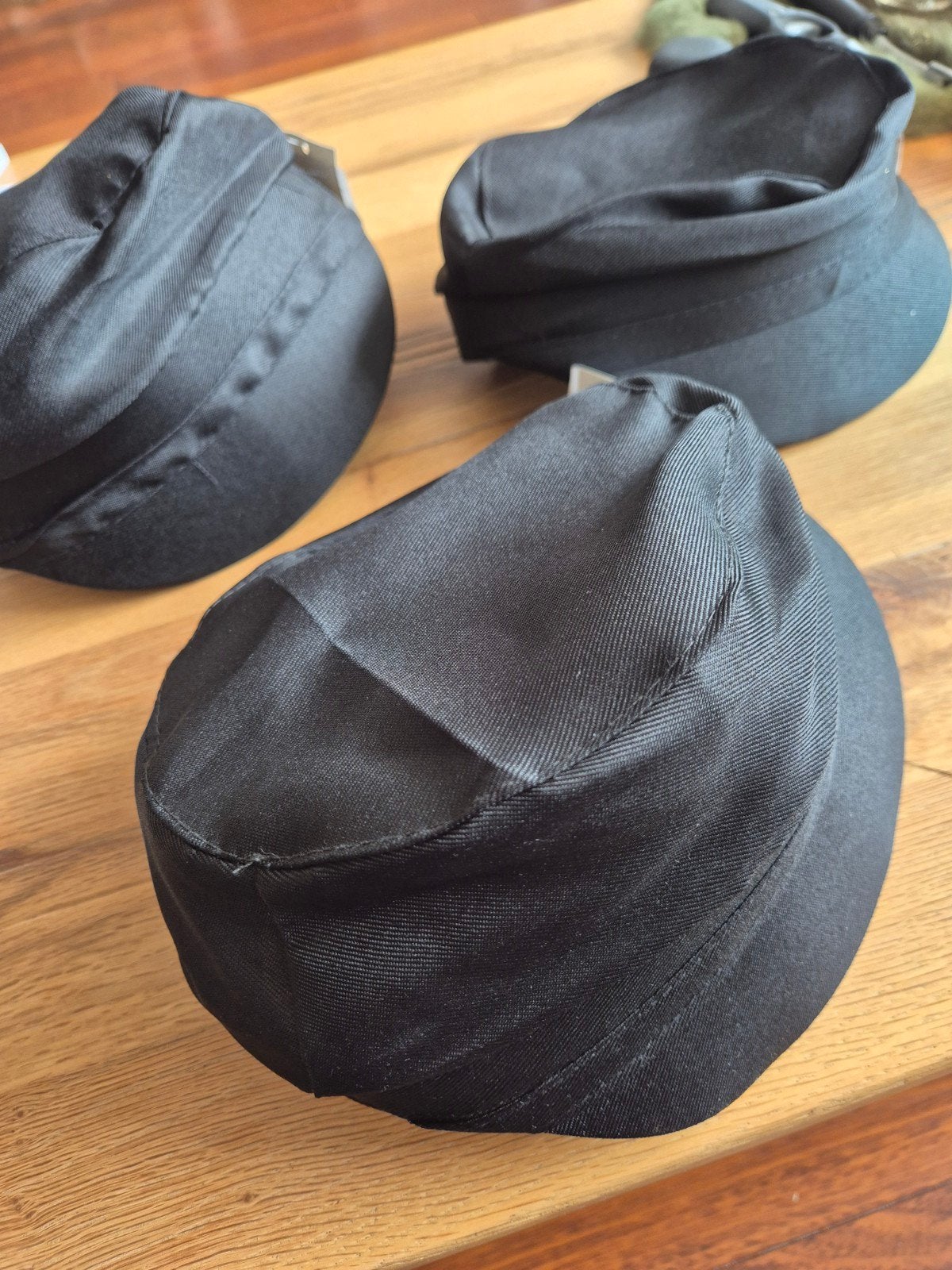 Te koop 8 zwarte boerenpetjes, Ophalen of Verzenden, Nieuw, One size fits all