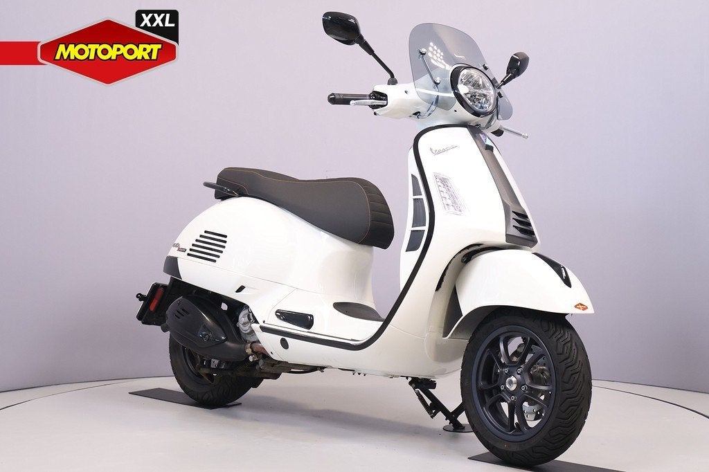 Vespa GTS 300 SUPER, Motoren, Scooter, Bedrijf, Vespa