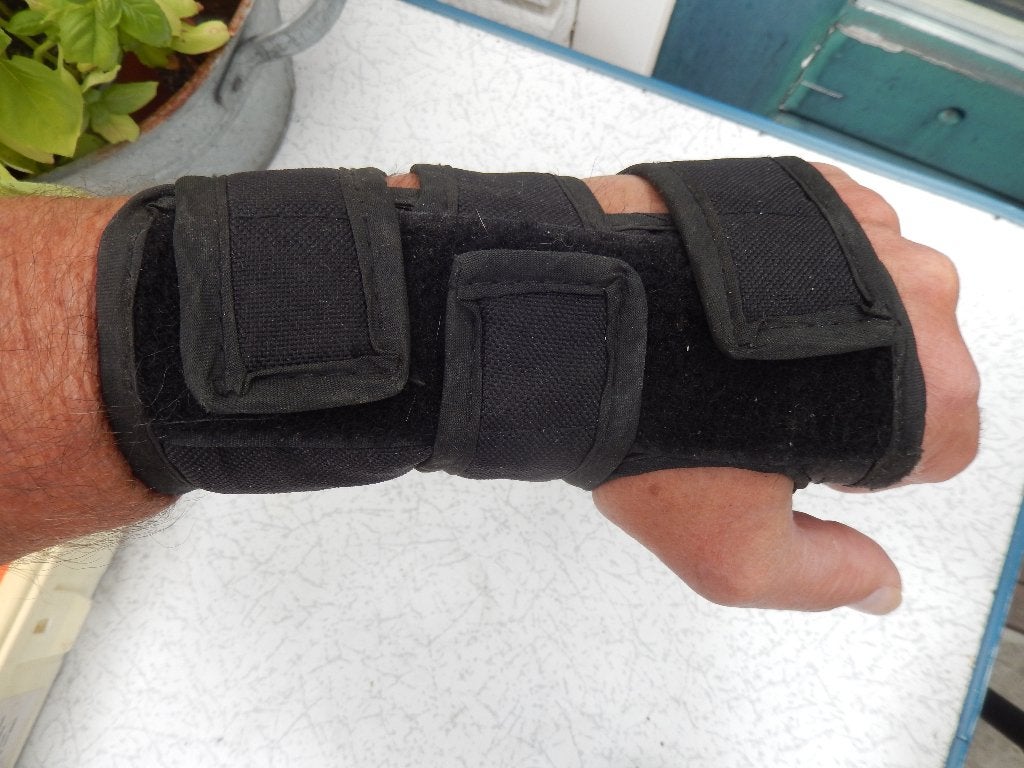 Polsbrace Links - Universele brace - Zwart maat M, Ophalen of Verzenden, Zo goed als nieuw