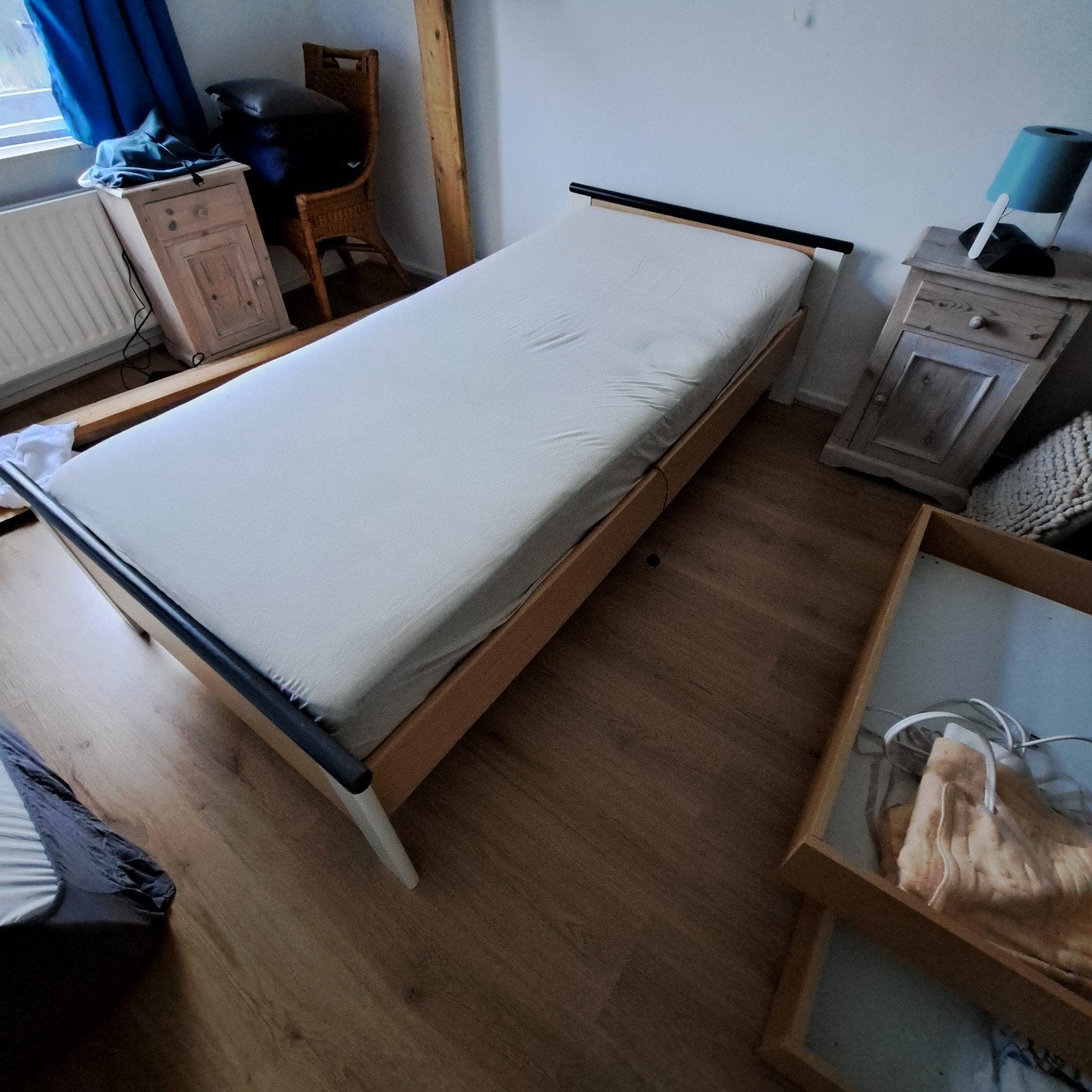 bed 90x200, Ophalen, Verstelbaar, 90 cm, Eenpersoons