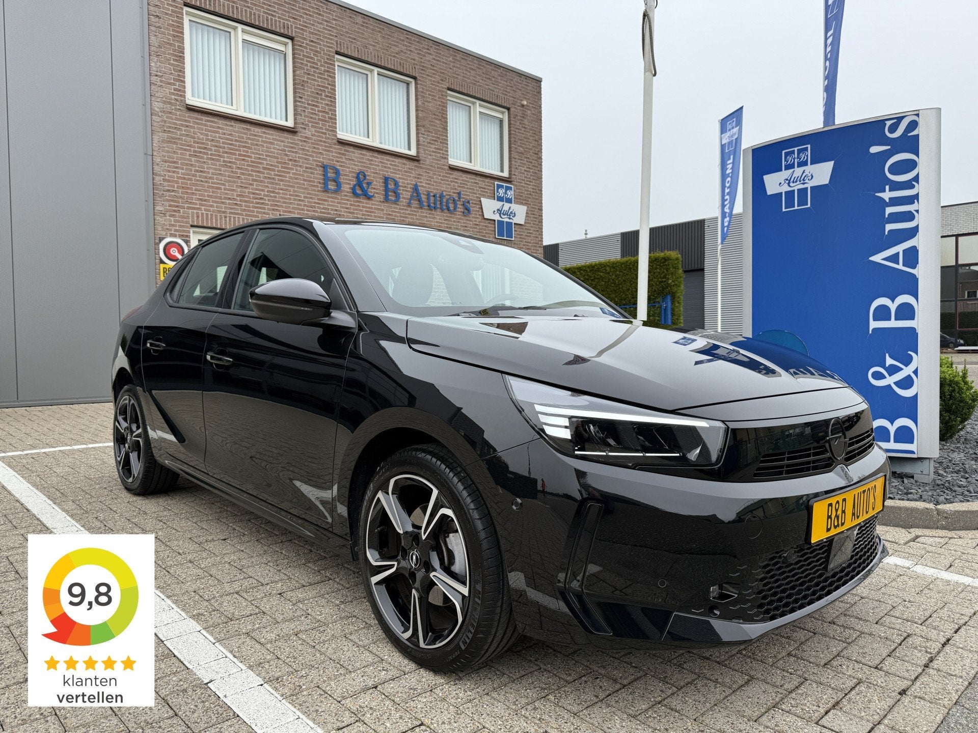 Opel Corsa 1.2 Turbo 100pk Ultimate l PANO-DAK l BLISS l CAM, Voorwielaandrijving, 101 pk, Gebruikt, Leder en Stof