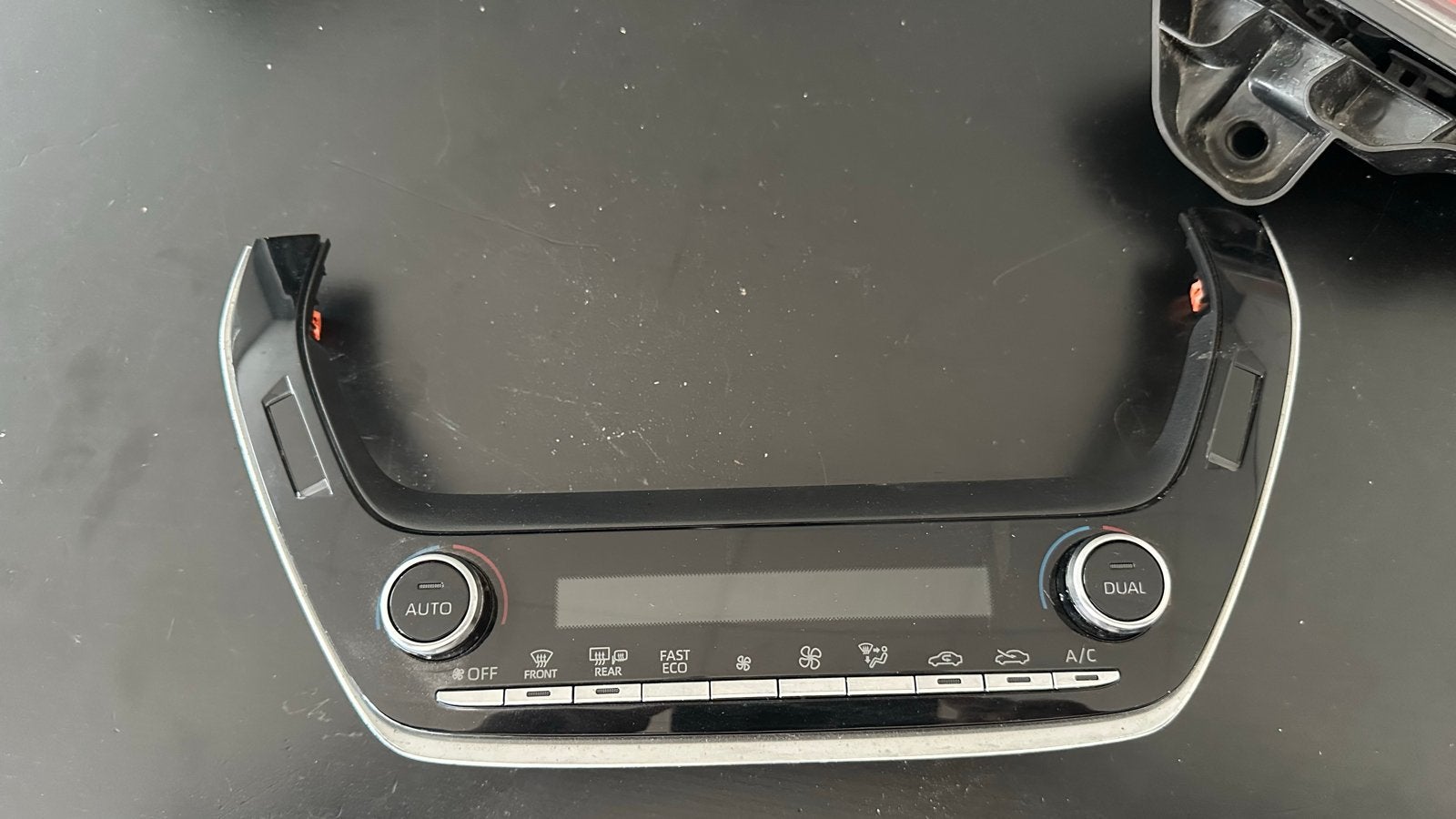Toyota Yaris Airco Bedieningspaneel, Auto-onderdelen, Gebruikt, Toyota, Ophalen of Verzenden, Toyota