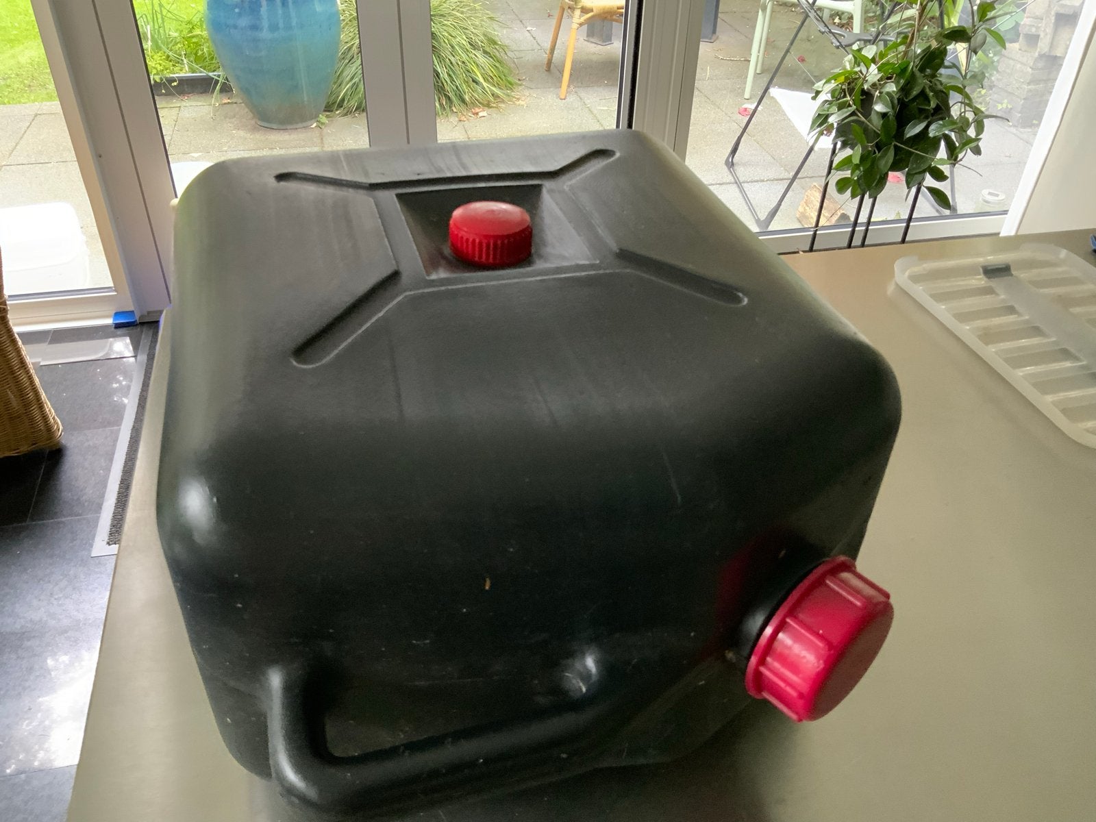 Vuilwatertank voor caravan - Schoon en hygiënisch!, Ophalen, Zo goed als nieuw