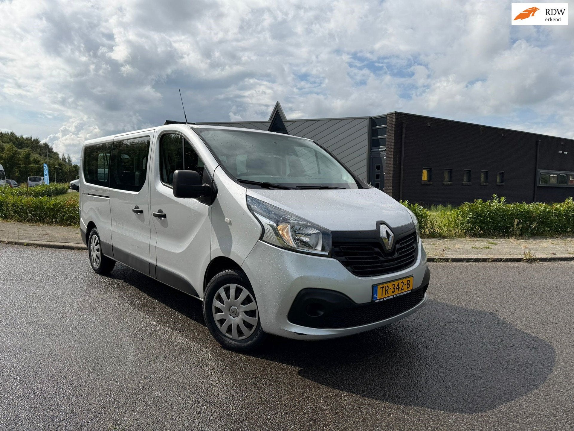 Renault Trafic Passenger 1.6 dCi Grand Authentique Energy |, Auto's, Voorwielaandrijving, Stof, Gebruikt, 2000 kg