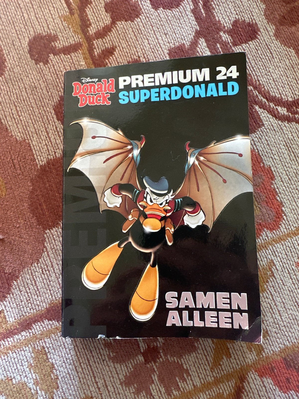 Donald Duck Premium 24 Superdonald - Samen Alleen, Eén stripboek, Ophalen, Gelezen
