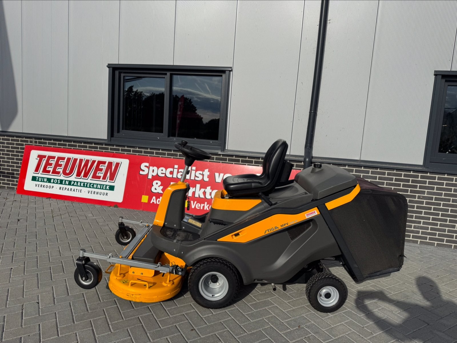 STIGA MPV 320 W frontmaaier met opvang, STIGA, Elektrische starter, Teeuwen Tuinmachines, Ophalen of Verzenden