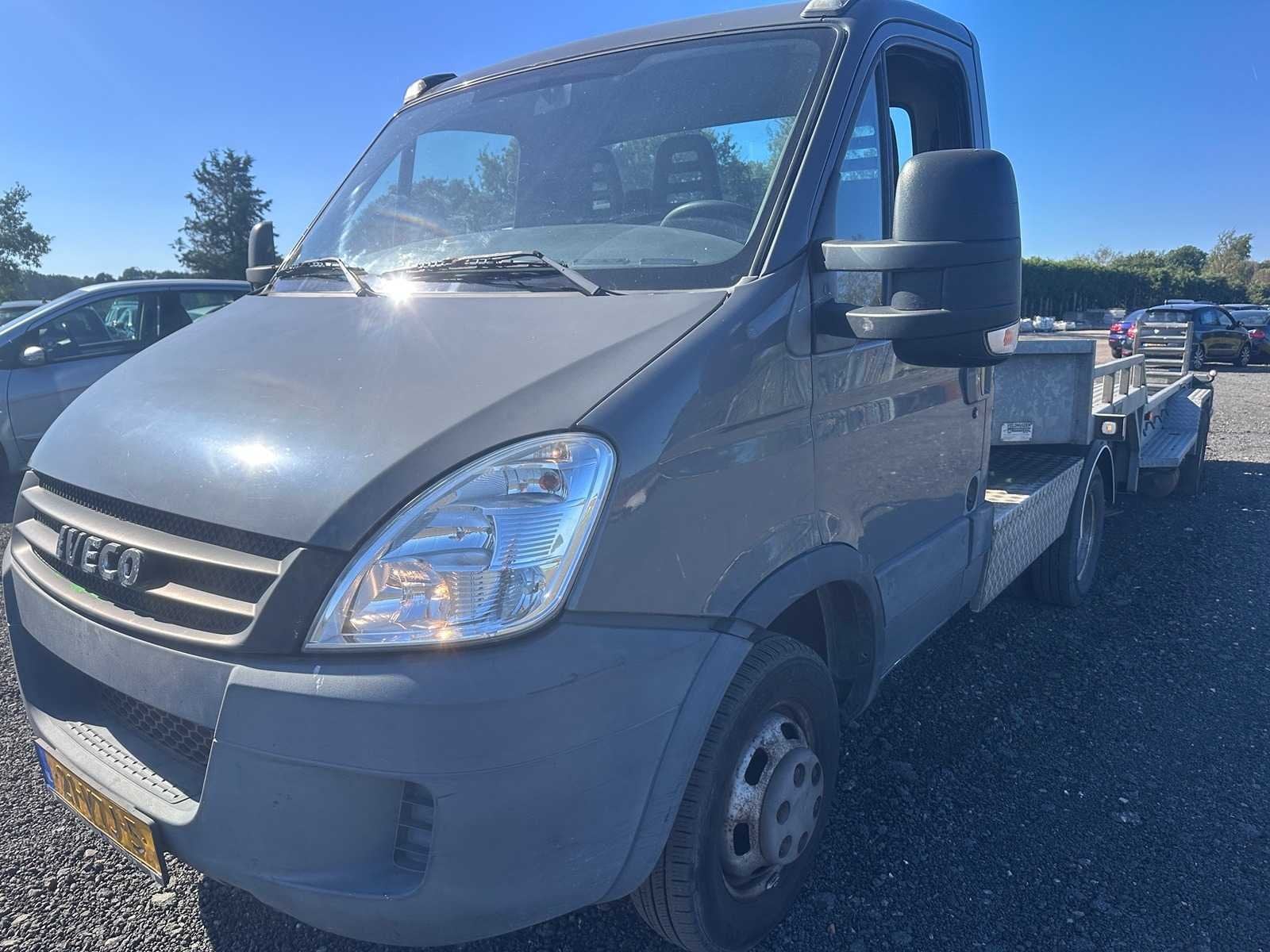Iveco - Daily - 40C18 300 BE Trekker - 21-VTJ-5 + Veldhuizen, Auto's, Gebruikt, Iveco, 2020 kg, Origineel Nederlands