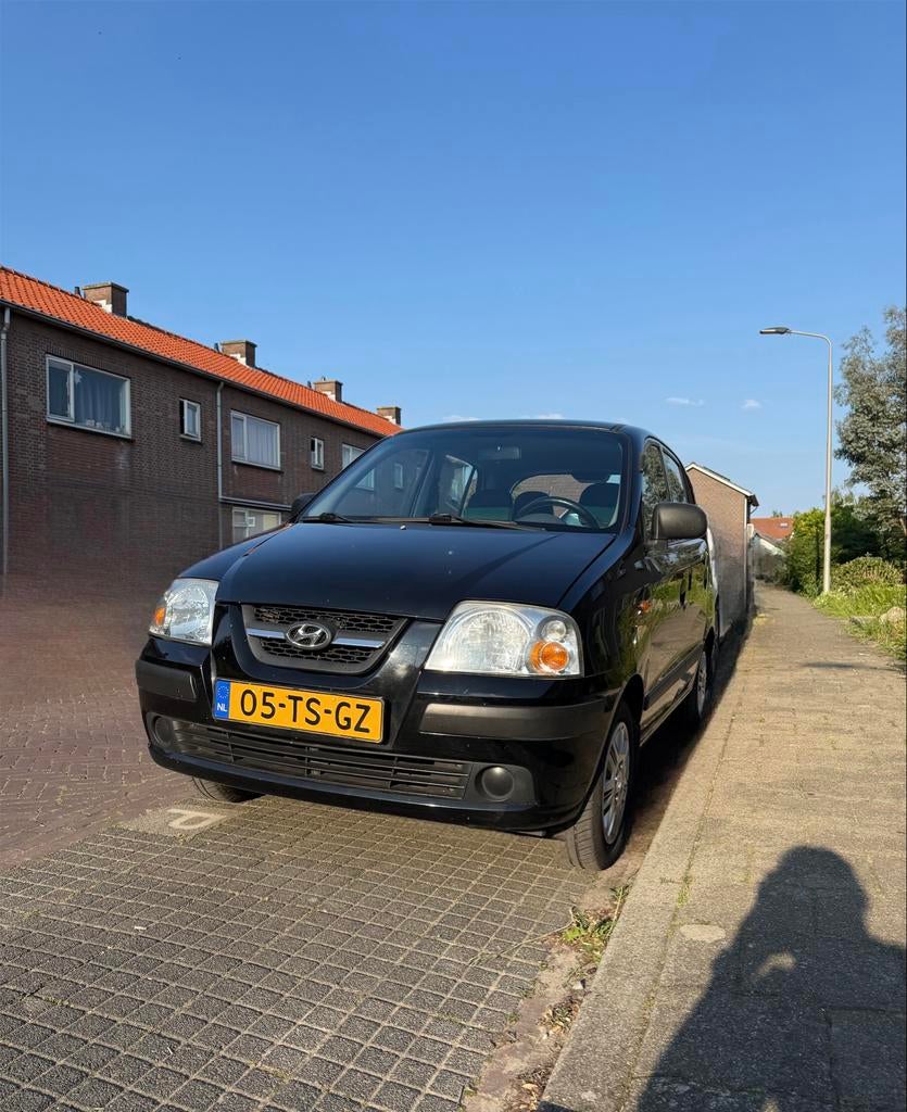 Hyundai Atos 1.1 2007 Zwart, Auto's, Hyundai, Voorwielaandrijving, 31 €/maand, 4 cilinders, Zwart