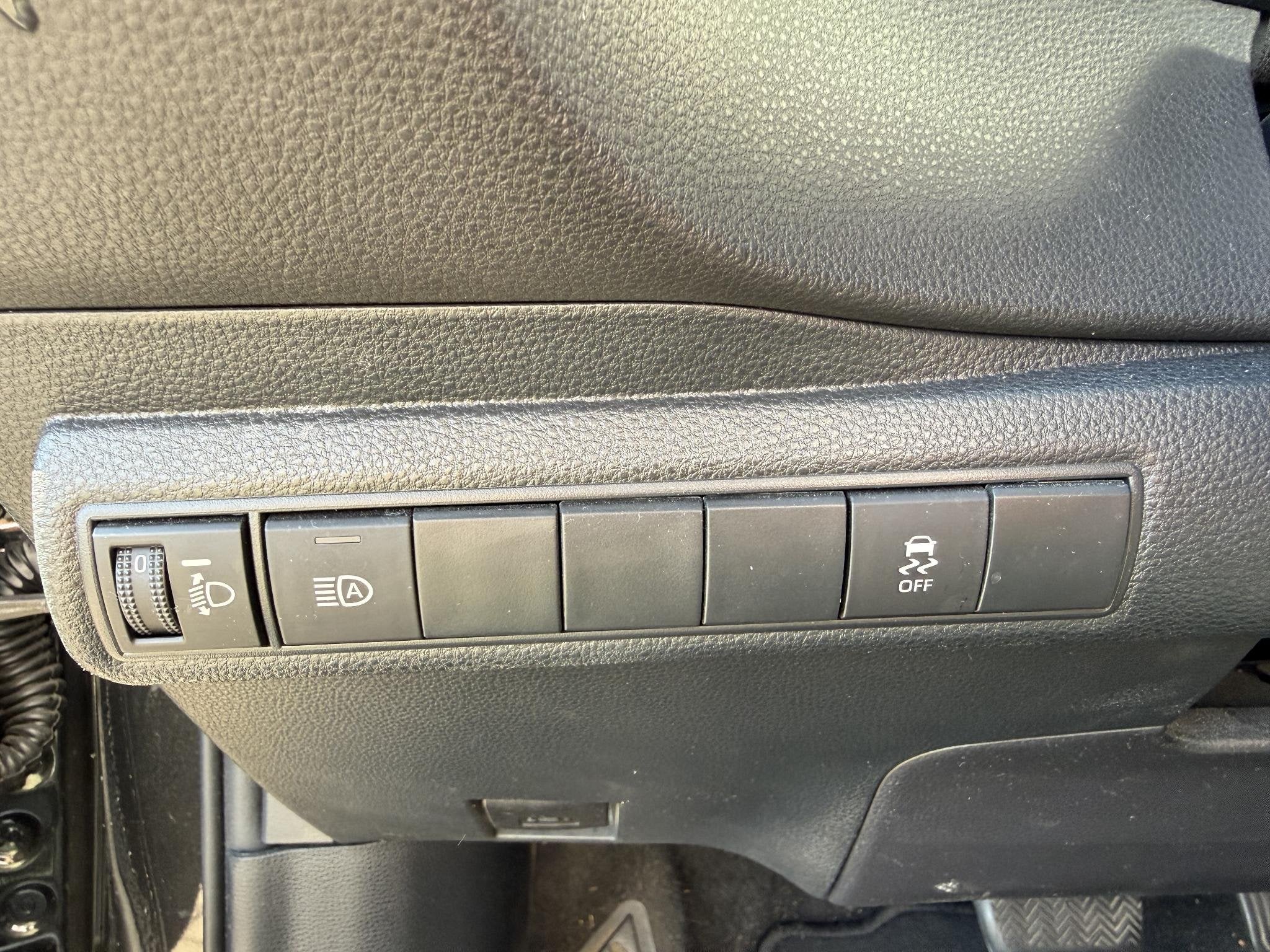 Foto 10 van Toyota Corolla Touring Sports 1.8 Hybrid Business Plus + tre