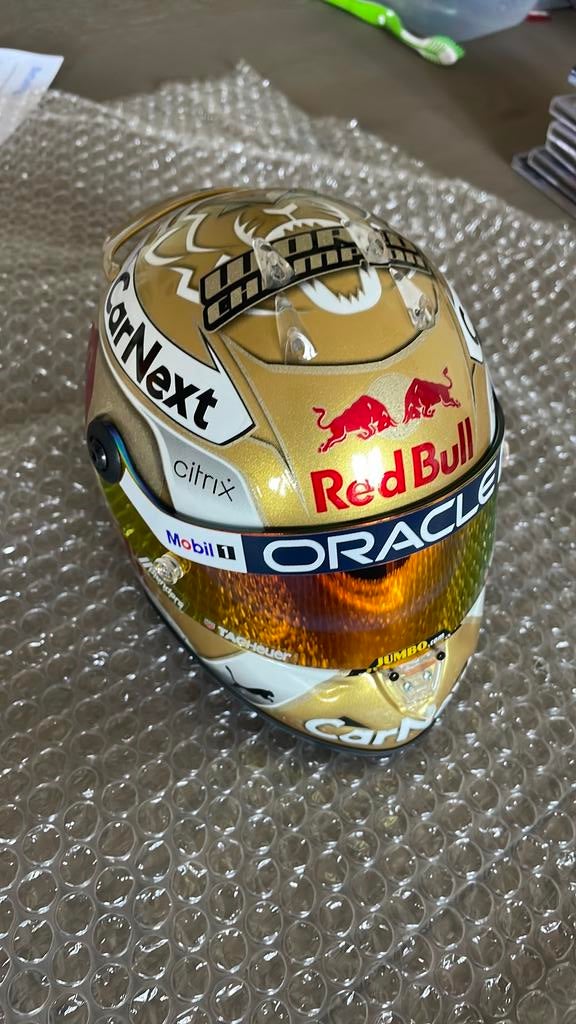 Max verstappen 1:2 helm champion 2022, Ophalen of Verzenden, Zo goed als nieuw, Formule 1