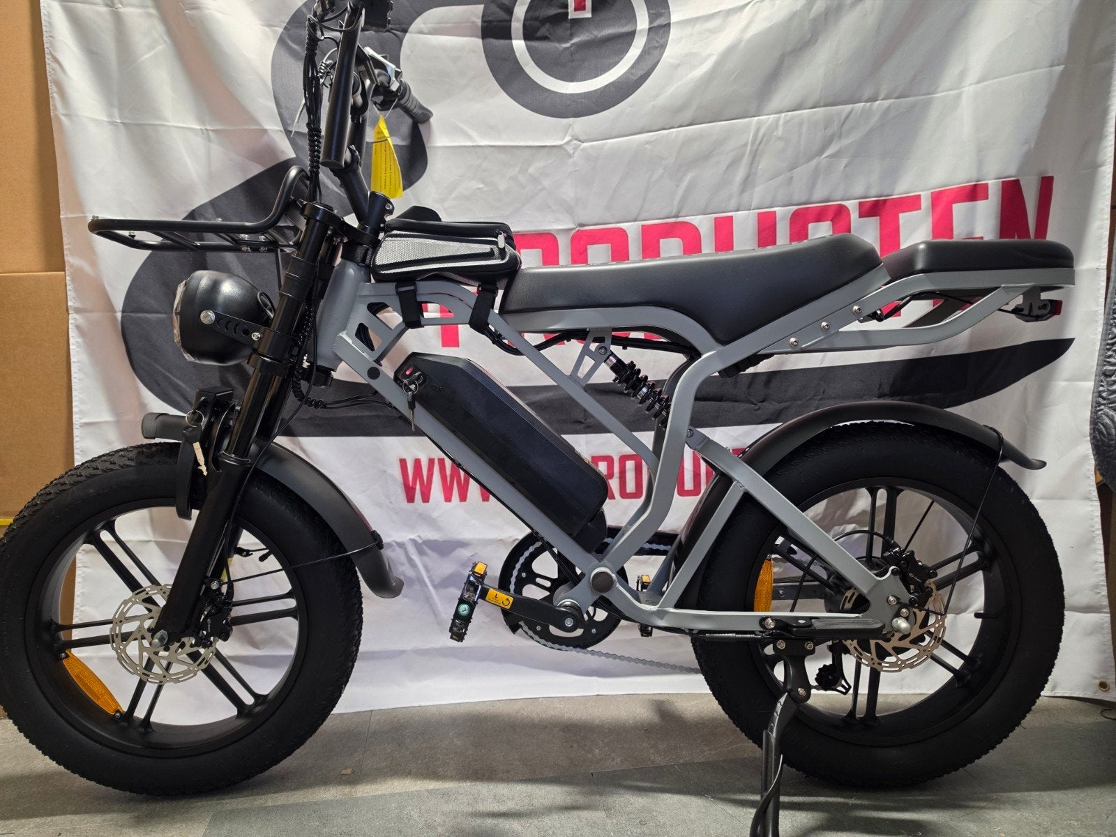fatbike v20 pro nardo Grey nieuw rijklaar of in doos, Fietsen en Brommers, Ophalen of Verzenden, Nieuw, Elektrische step (E-scooter)