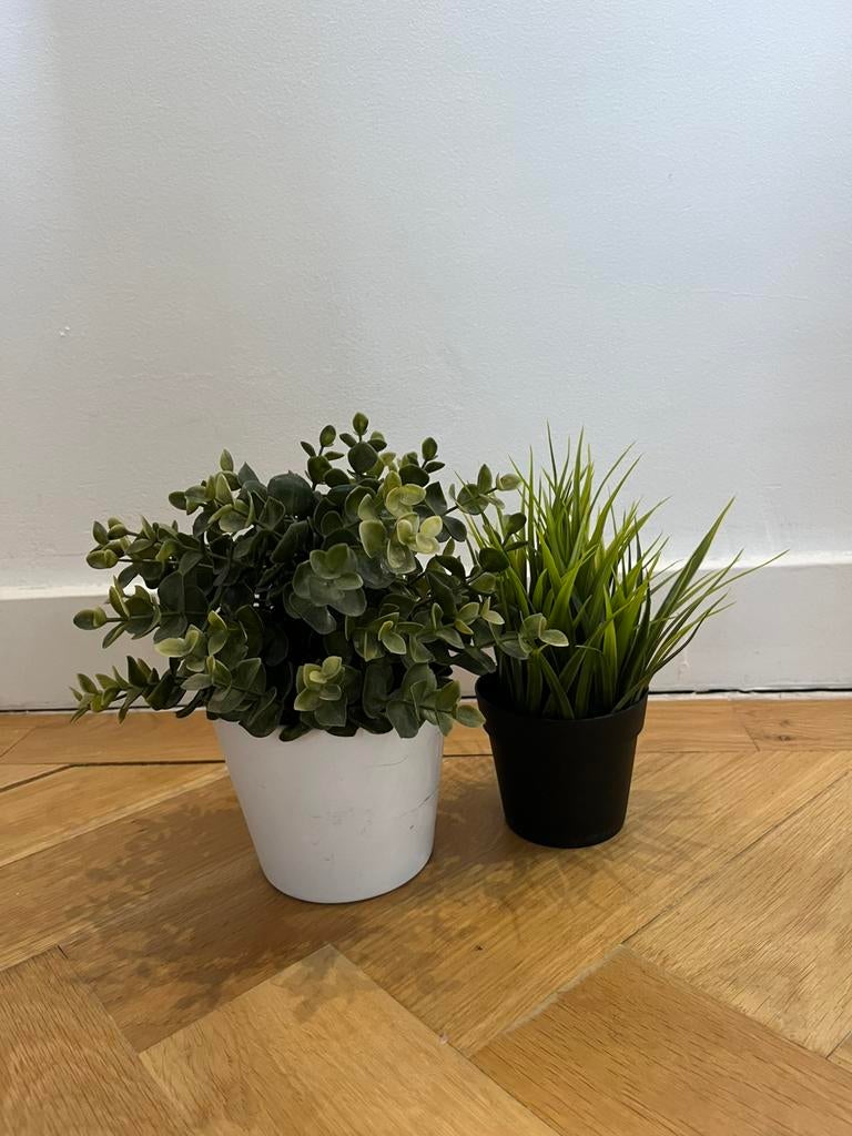 2 artificial plants, Ophalen, Zo goed als nieuw