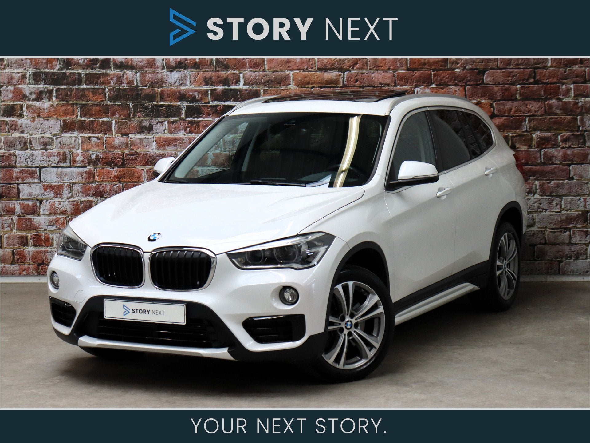 BMW X1 sDrive20i Executive Sport Line Automaat / Navigatie /, Auto's, 1998 cc, Stof, Euro 6, Parkeersensor
