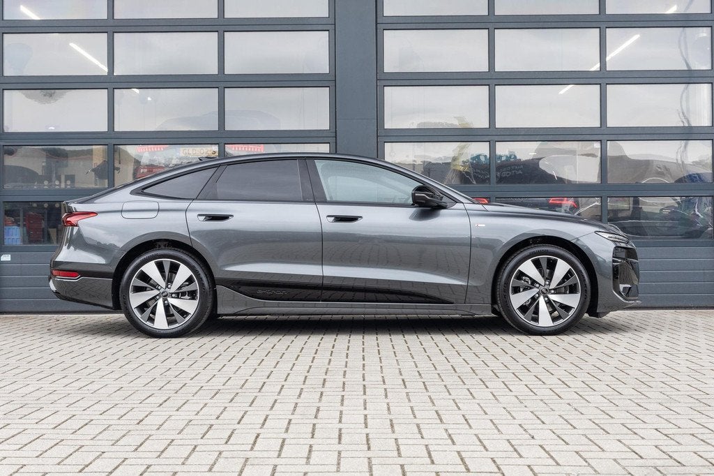 Audi A6 Sportback e-tron S edition 286pk 83 kWh | LMV 20'' |, Automaat, 12 maanden, Zwart, Leder en Stof