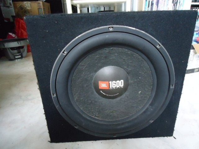 TE KOOP JBL SUBWOOFER 15 INCH MET 2 SPOEL P1520E, Ophalen, Zo goed als nieuw