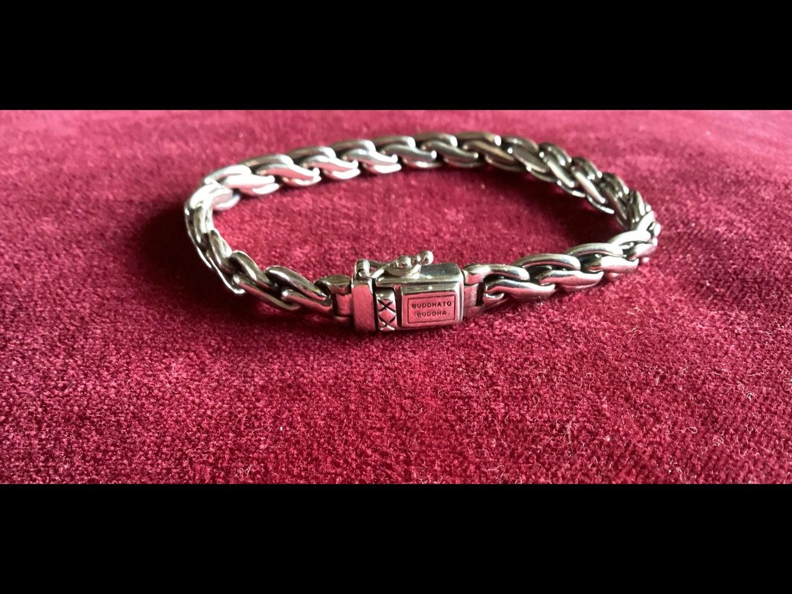 Buddha to buddha armband “Kadek “ zo goed als nieuw, Sieraden, Tassen en Uiterlijk, Armbanden, Zo goed als nieuw, Zilver, Ophalen of Verzenden