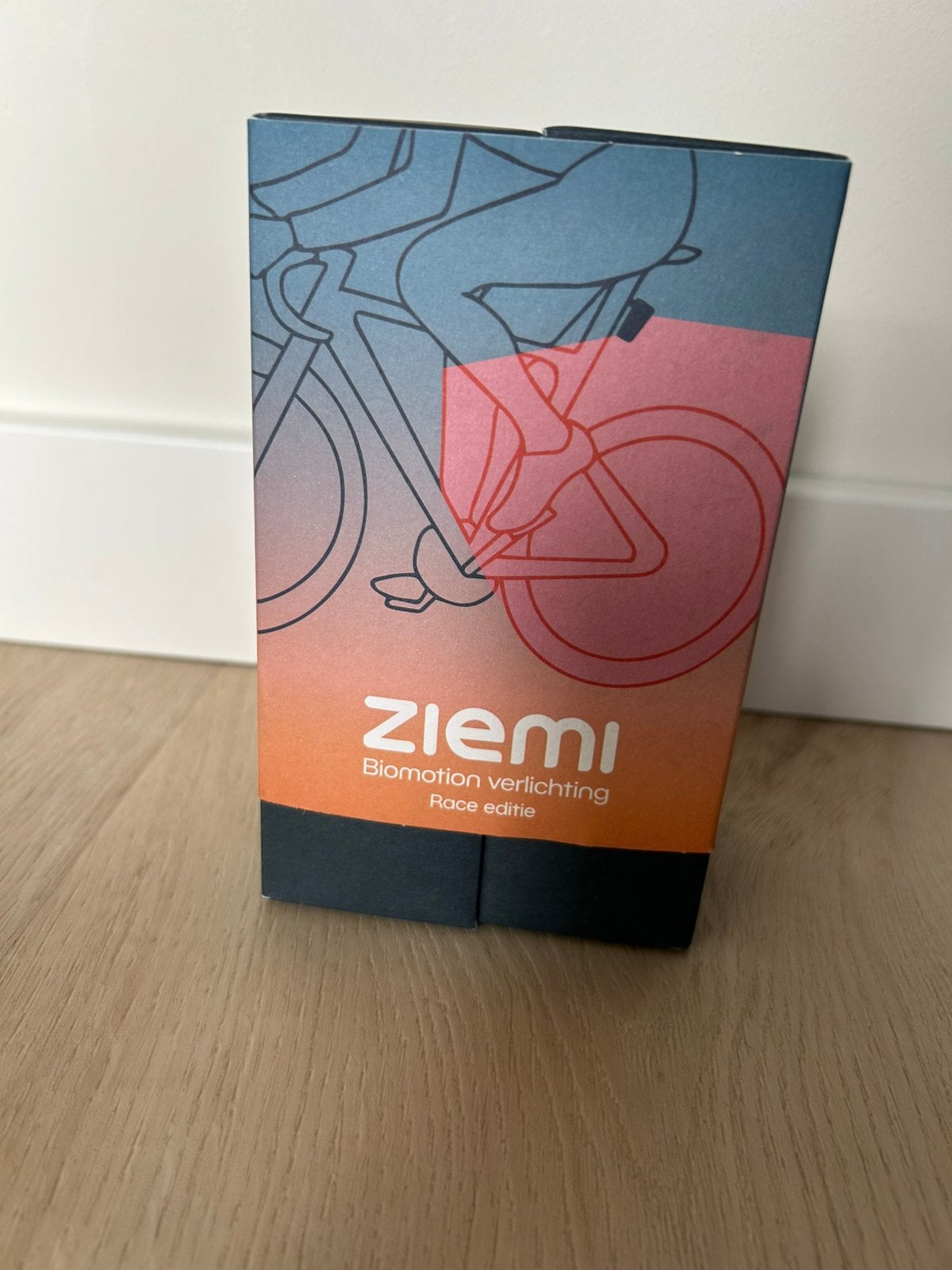 Nieuw! Ziemi achterlicht, Fietsen en Brommers, Fietsaccessoires | Fietsverlichting, Achterlicht, Nieuw, Ophalen of Verzenden, Oplaadbaar