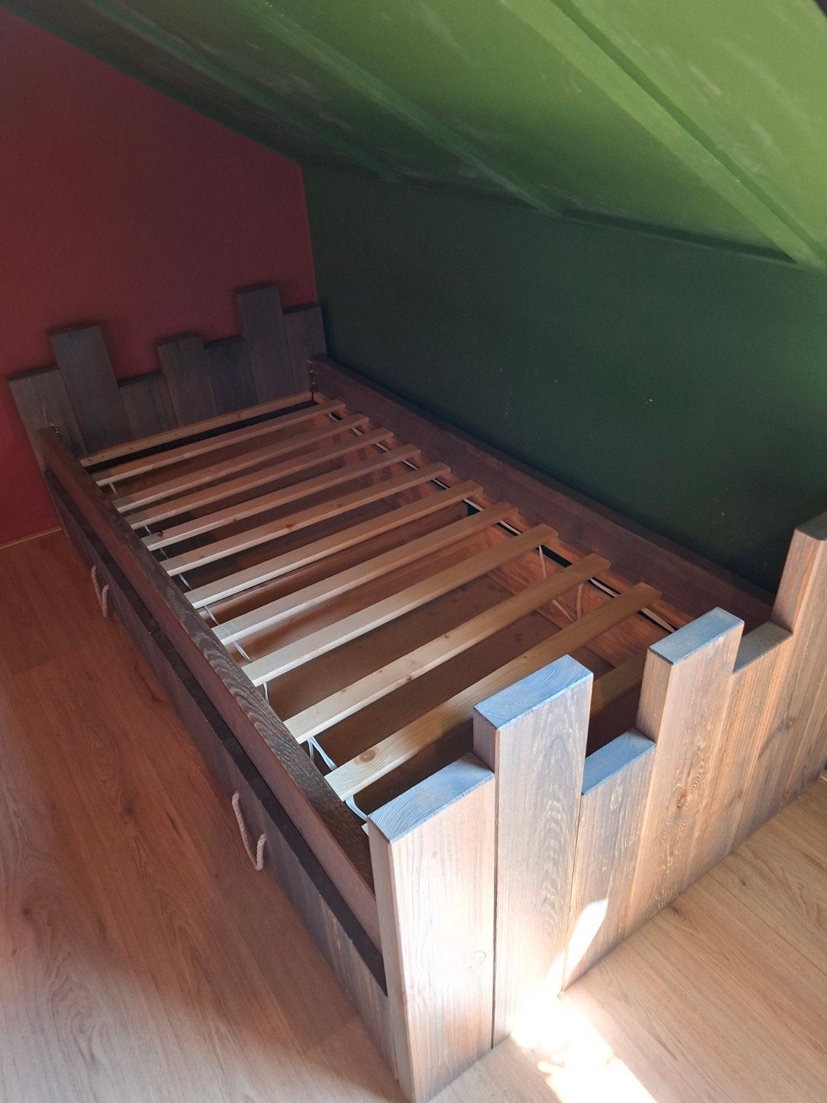 houten bed 210x100 met lattenbodem, Eenpersoons, Bruin, 210 cm, Ophalen of Verzenden