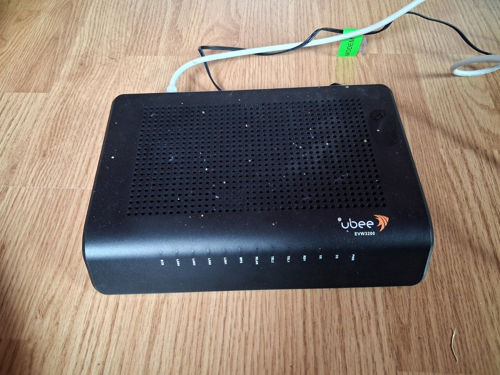 Gratis op te halen...EVW3200 Router met modem, Computers en Software, Ophalen, Gebruikt, Router met modem, Ubee