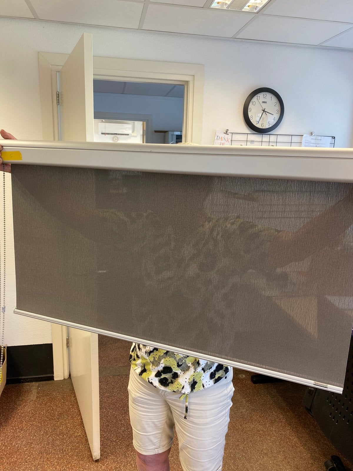Te koop 4 rolgordijnen cassette Kvadrat Verosol zonwering, Ophalen, Gebruikt, Rolgordijn, 98 cm