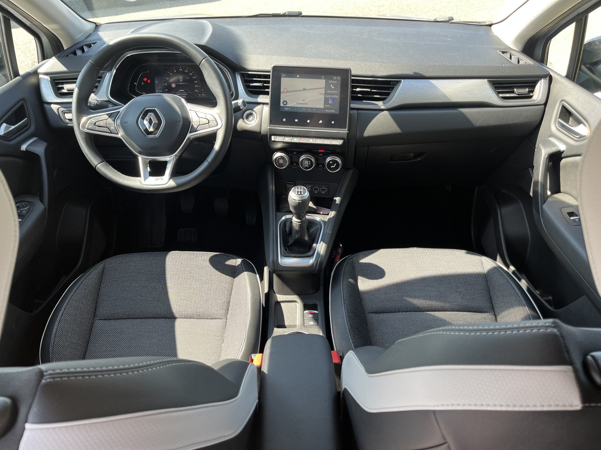 Renault Captur 1.0 TCe 100PK Intens / Dealer onderhouden / C, Voorwielaandrijving, 12 maanden, Gebruikt, Origineel Nederlands