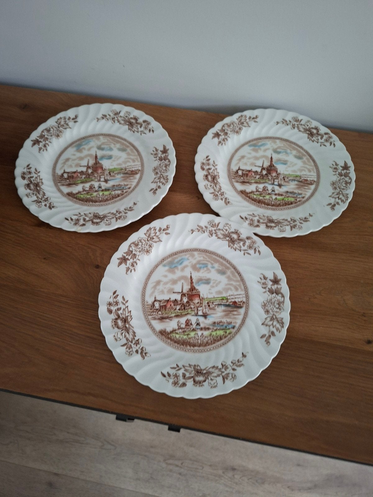 Johnson Bros 'Tulip Time' borden (set van 3), Ophalen of Verzenden