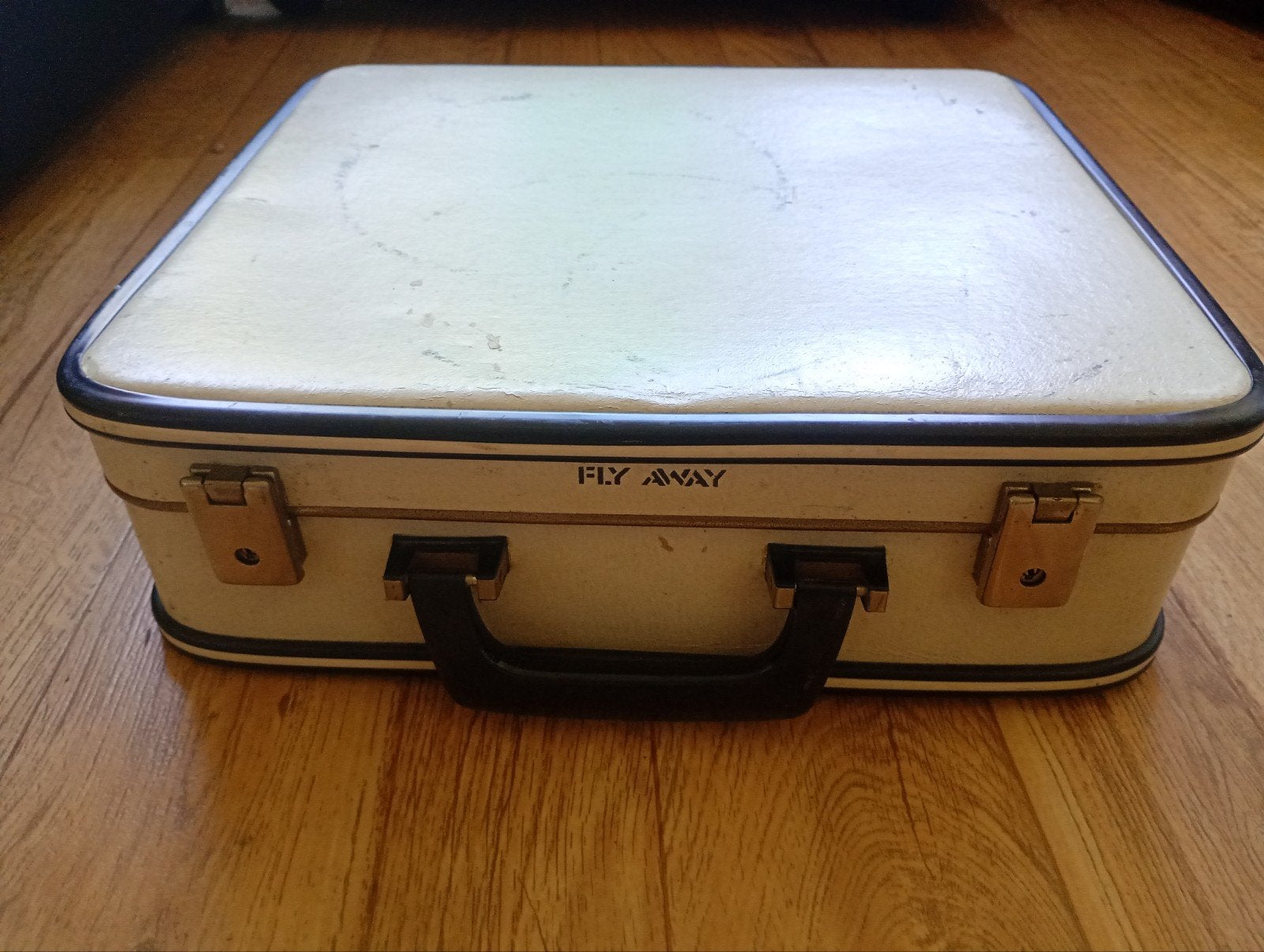 Vintage 'Fly Away' Koffer - Crème met Blauwe Details, Ophalen