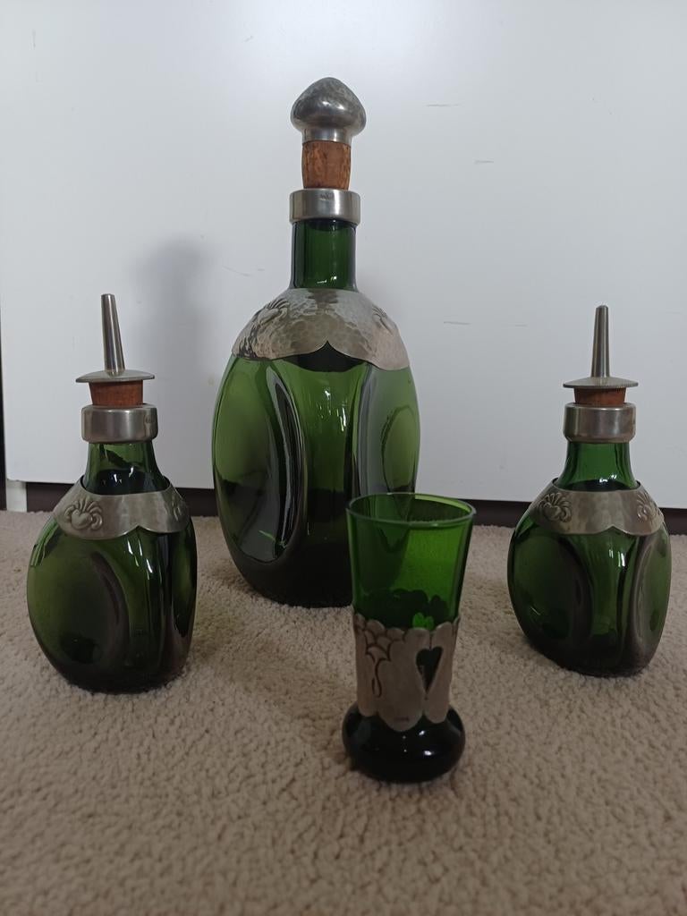 Set Dutch design - Gero -1 Karaf - 2 exiler flesje -
1 glas, Ophalen of Verzenden, Overige gebieden, Overige typen