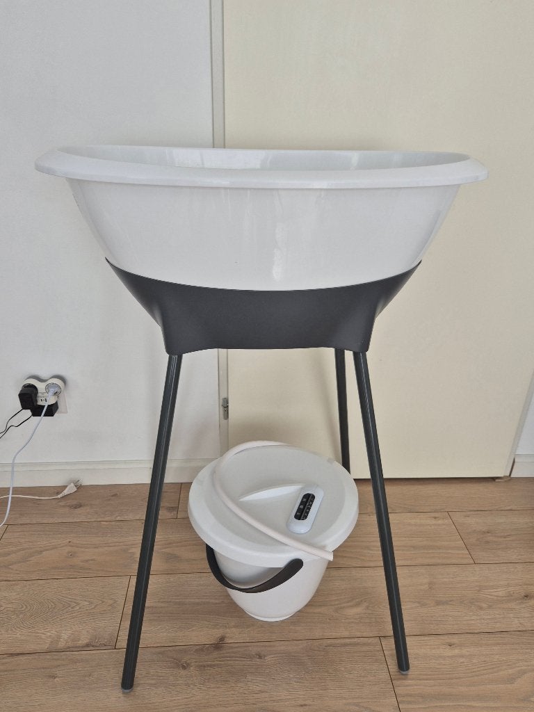 Luma Baby badje met standaard, Kinderen en Baby's, Zo goed als nieuw, Badje, Standaard, Ophalen