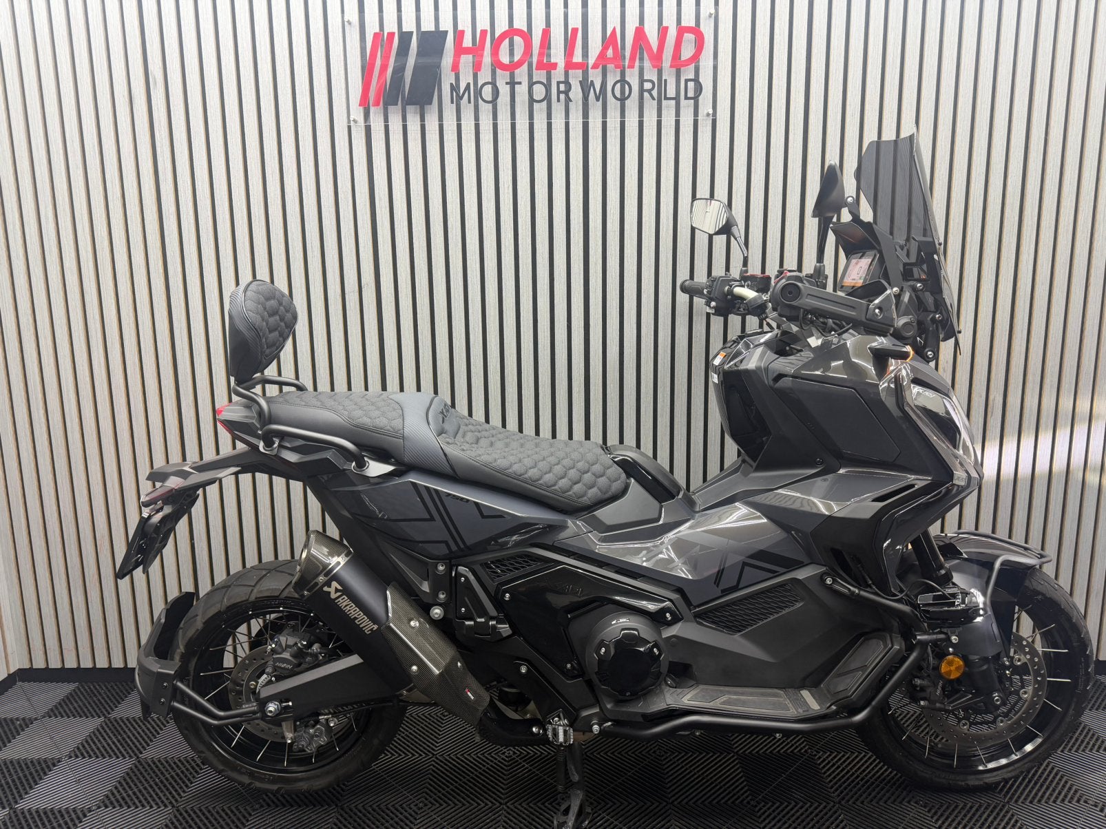 Honda X-ADV 750 custom grijs Akrapovic 2024 XADV X ADV, 750 cc, 2 cilinders, Occasion, Bedrijf