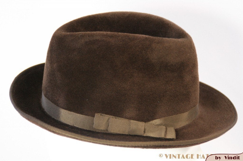 Vintage Gleufhoed donker bruin fluweel 55 = S tot XS unisex, Ophalen of Verzenden, Gedragen, 55 cm (S, 6⅞ inch) of minder, Hoed