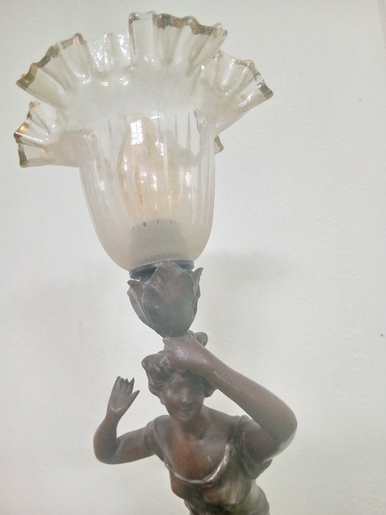 Antieke bronzen lamp dame, Ophalen